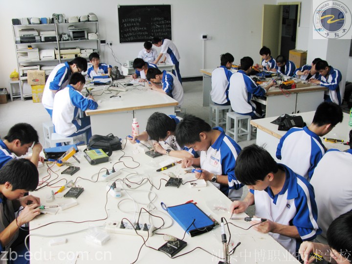 電子、電工實(shí)訓(xùn)室
